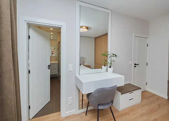 N17 Garden - Parking - Workdesk - Blackout Rolls- Netflix - Wash&dry Burgas