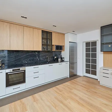 Design Flat N17 Garden * Бургас